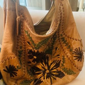 Beautiful Camel leather shoulder bag!